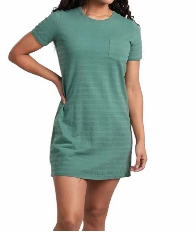 Playful Fashion Offers Casual Weekend Relaxed Style Women's T Shirt Dress In Evergreen