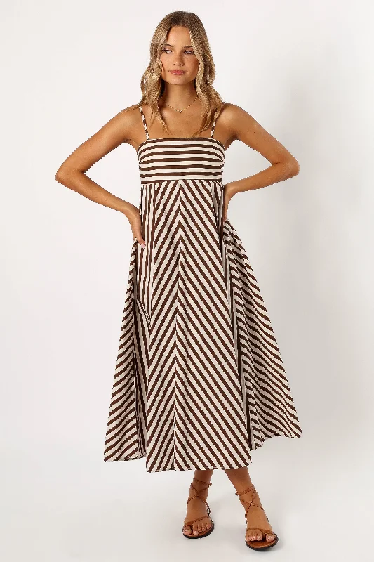 Limited Stock, Big Discounts Charming Silhouette Mercury Maxi Dress - Chocolate