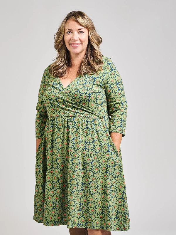 Stylish Savings Romantic Detailing Callie Long Sleeve Plus Size Wrap Dress - Olive Floral