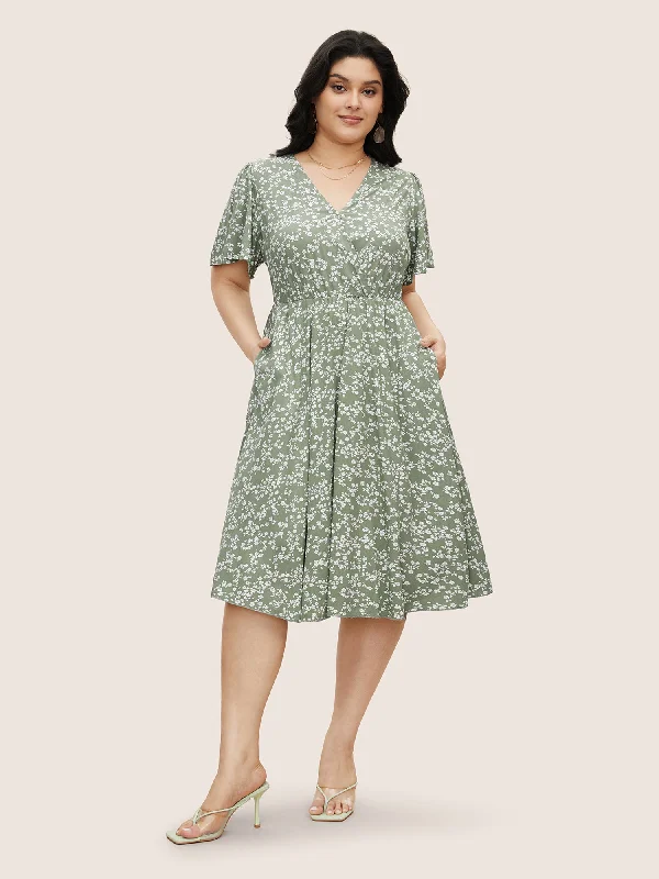 Style Revolution Subtle Sophistication Bloom Dress - Ditsy Floral Elastic Waist Ruffles Pocket Knee Dress