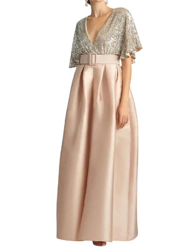 Don't Miss Out Art Deco Geometric Pattern Look Simone Gown In Silver Peony