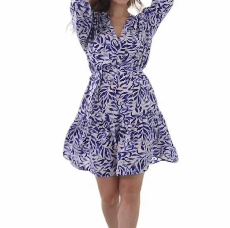 Feminine Luxe Style Sale Tropical Island - Inspired Attire Frederick Shirt Dress With Belt In Blue/white