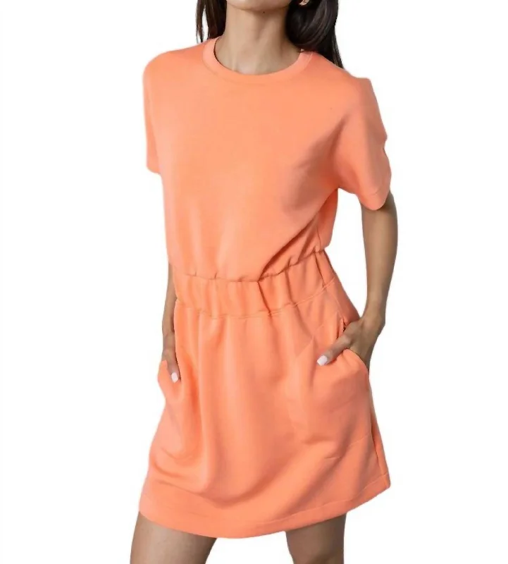 Stylish Looks Bold Patterns Cinched T- Shirt Dress In Sunset Peach