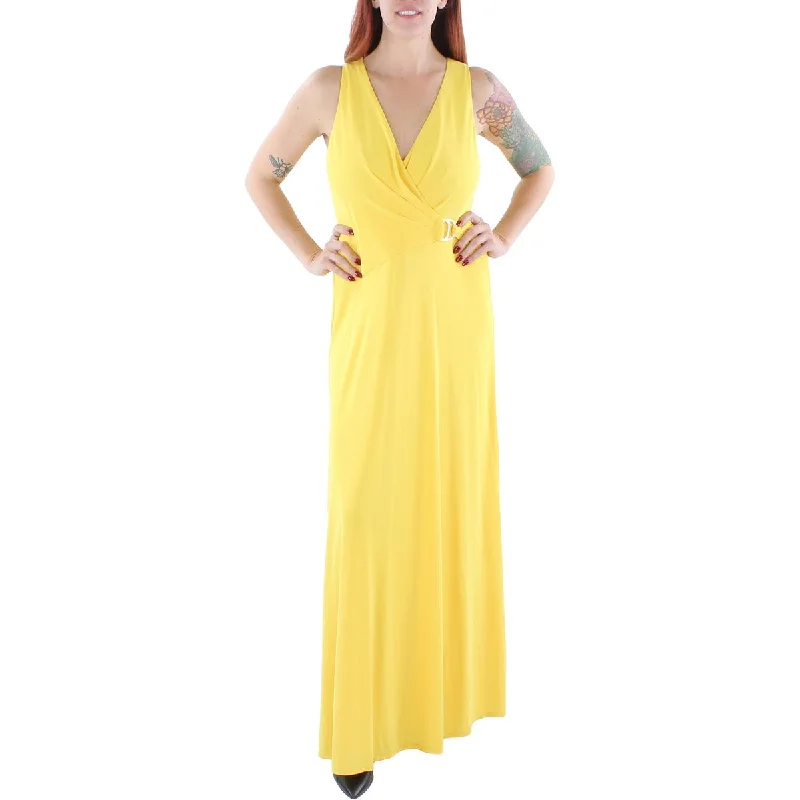 Trendy Threads Bold Silhouette Womens Sleeveless Long Evening Dress