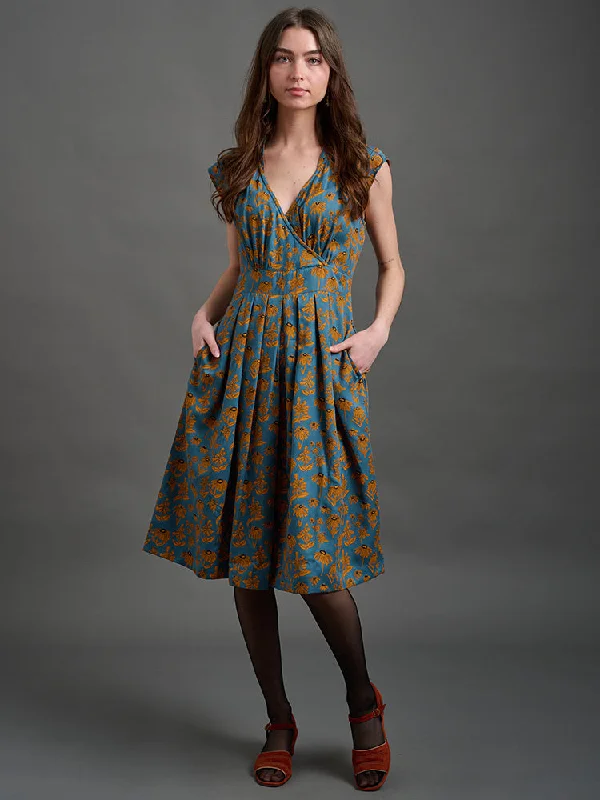 Save Big Alluring Design Lucille Dress - Teal Floral