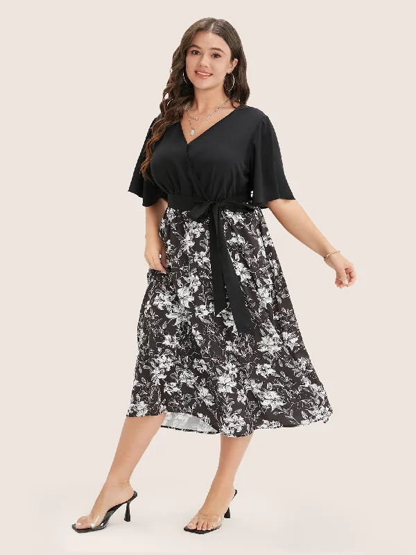 Forward Trendsetter Urban Sophistication Floral Patchwork Pocket Belt Surplice Neck Ruffle Hem Dress