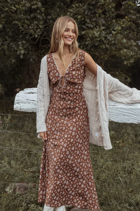 Limited Time Flash Sale Elegant Contour Jackson Maxi Dress - Brown Ditsy Floral