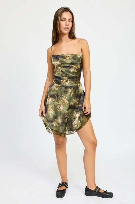 Trendy Pulse Casual Weekend Relaxed Style Hot Girl Camo Chic Floral Lace Hem Mini Dress In Olive