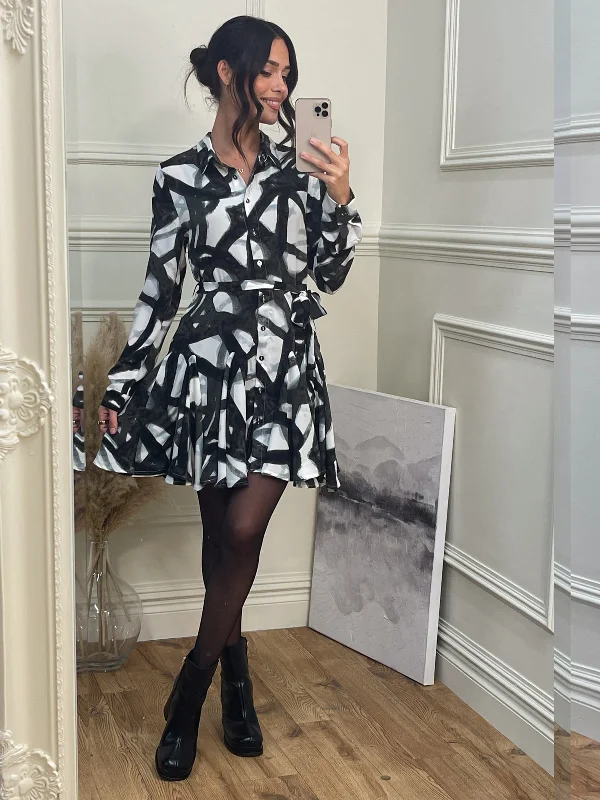 Fashionista Sale Polished Finish Brushstroke Print Flare Shirt Dress, White Abstract