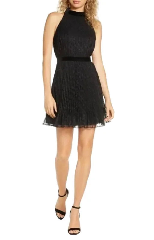 Cool Prices Feminine Soft - Hued Look Dancing Lady Mini Dress In Black