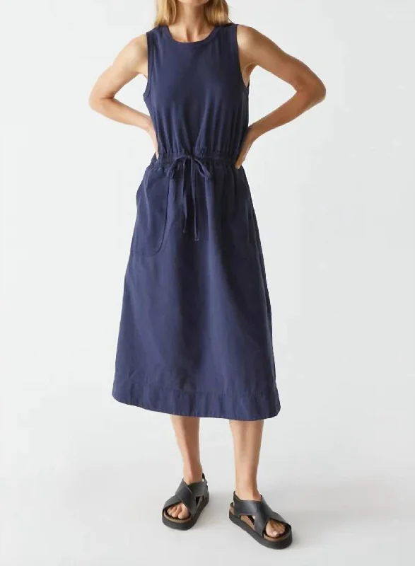 Massive Selection Sale Lightweight Fabric Wilhelmina Midi Dress In Navy